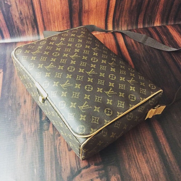 Louis Vuitton Handbags - Louis Vuitton Abbesses Monogram Large Messenger